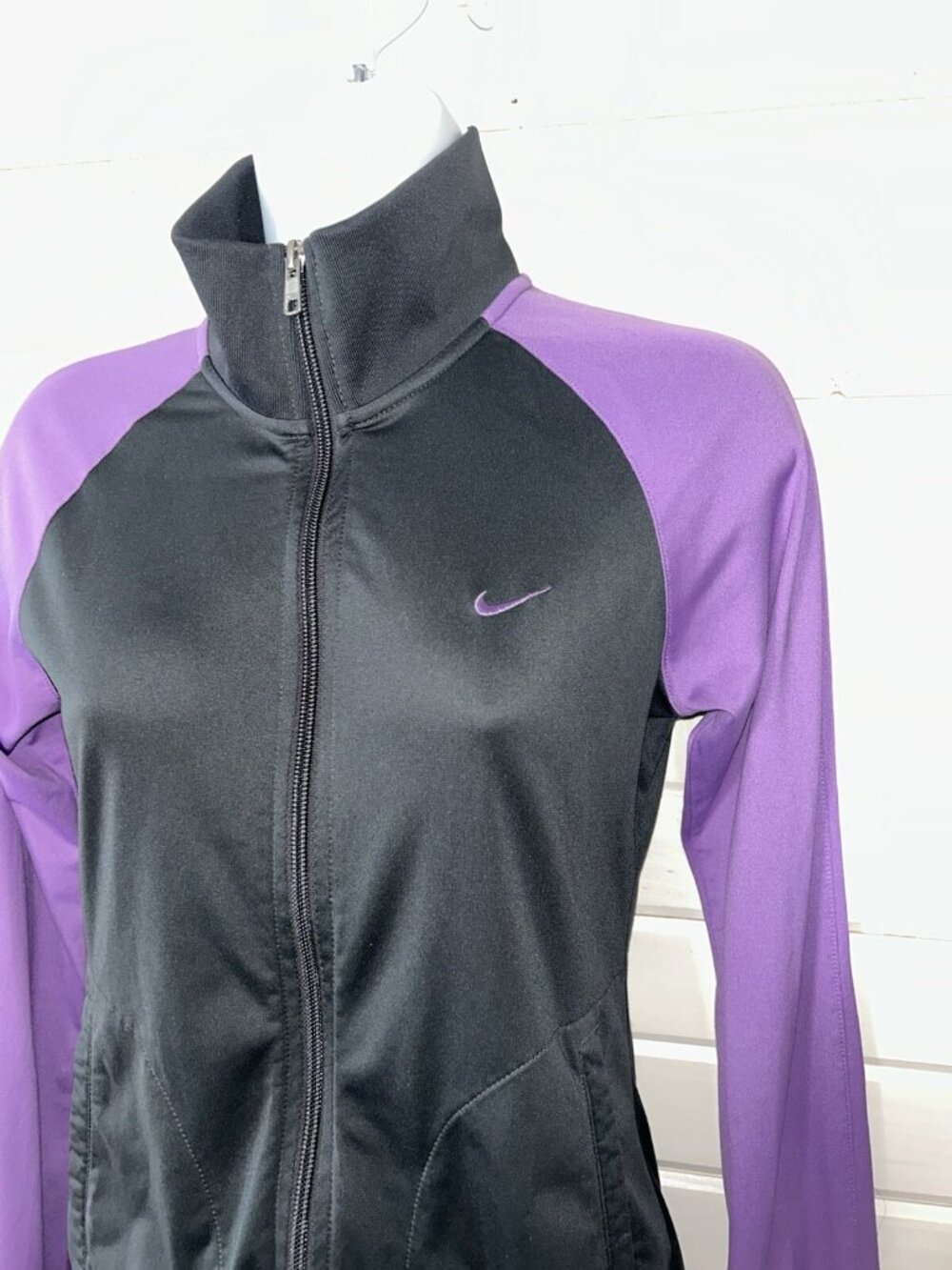 Nike Sz SMALL (4-6) Gray Purple Stretch Full Zip Active Jacket Pockets Logo EUC